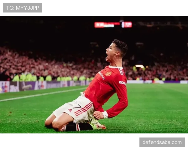 接管禁区C罗前插射门撕破对方后防较上赛季更稳定