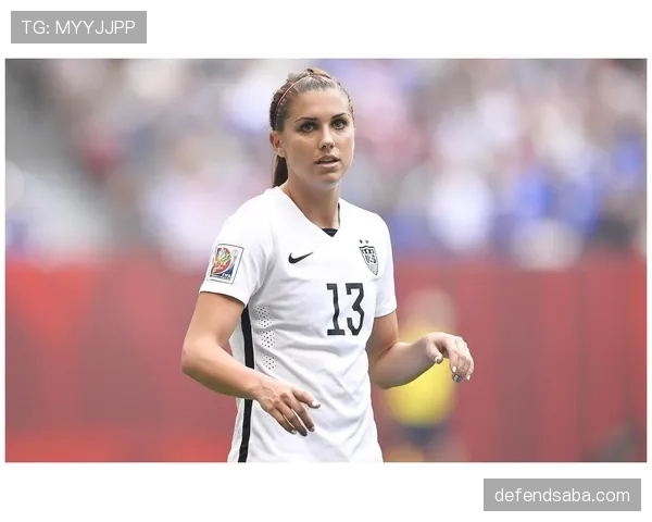 亚历克斯·摩根在家切牛排用的刀比你一个月工资还贵