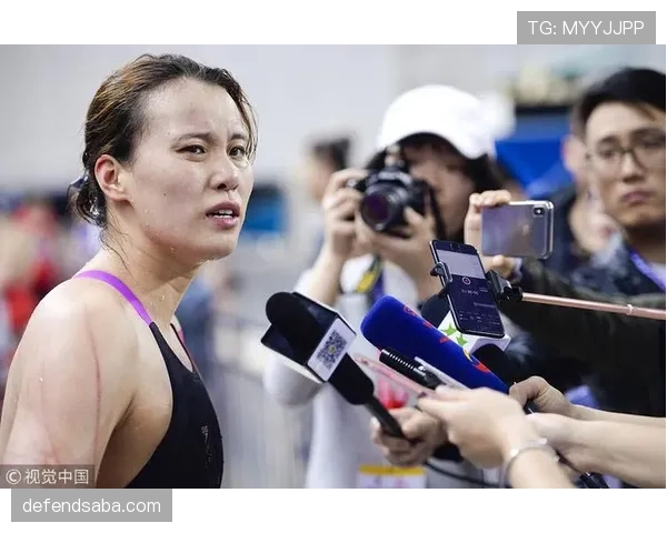 傅园慧训练完吃十人份火锅，教练说她再胖下去泳裤都兜不住了