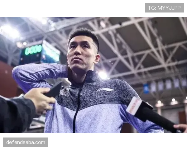 郭艾伦凌晨三点还在吃炸鸡？这自律程度真的服了